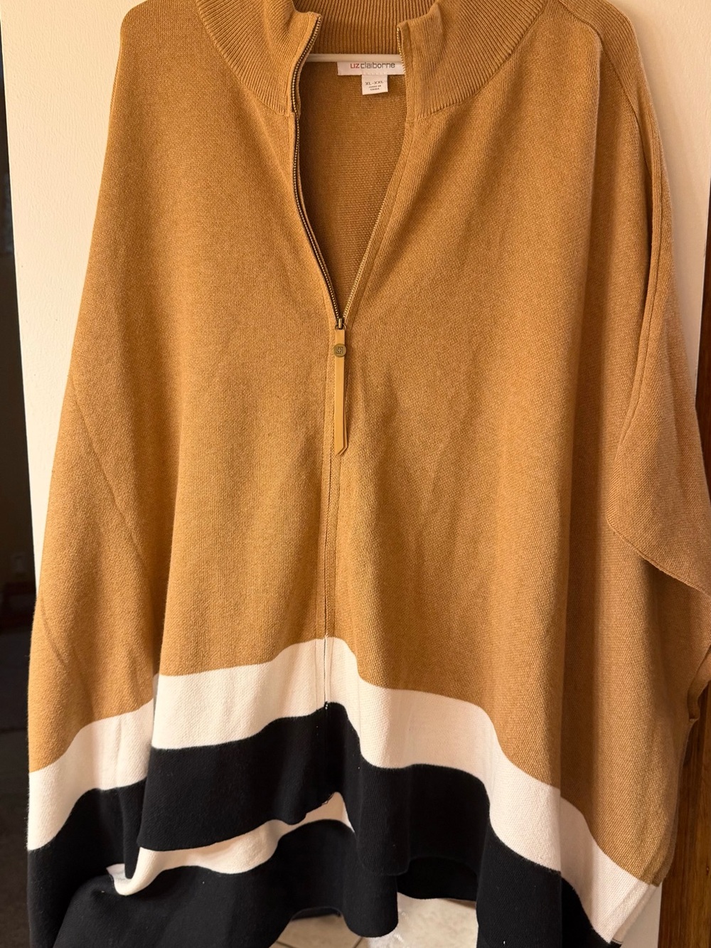 Liz Claiborne Colorblock Half-Zip Cape in Camel, White & Black